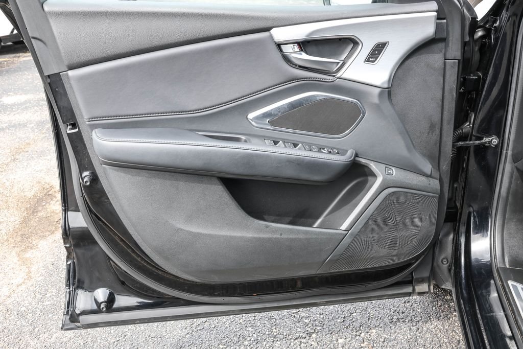 Used 2019  Acura Base image 28