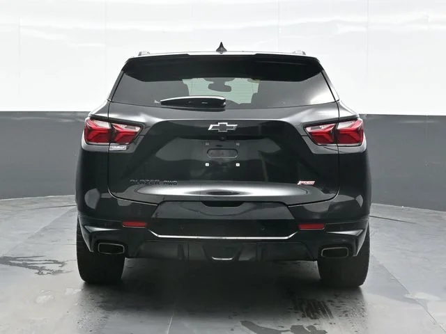 Used 2022 Black Chevrolet RS image 2