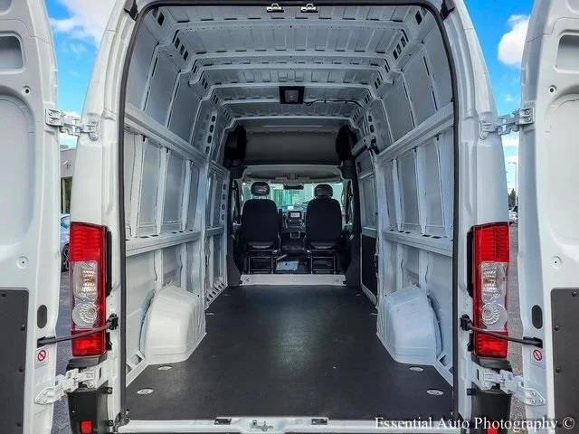 New 2026 Bright White Clear-Coat Exterior Paint RAM Super High Roof image 9