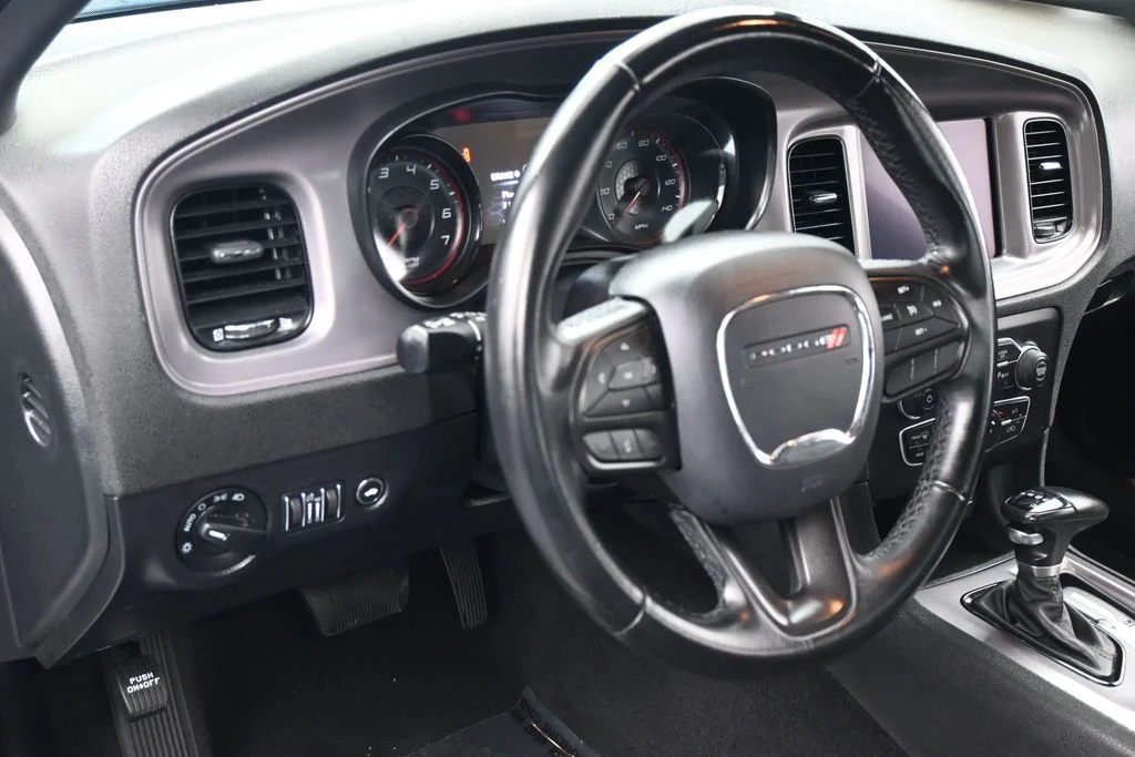 Used 2023 Destroyer Gray Clearcoat Dodge SXT image 14