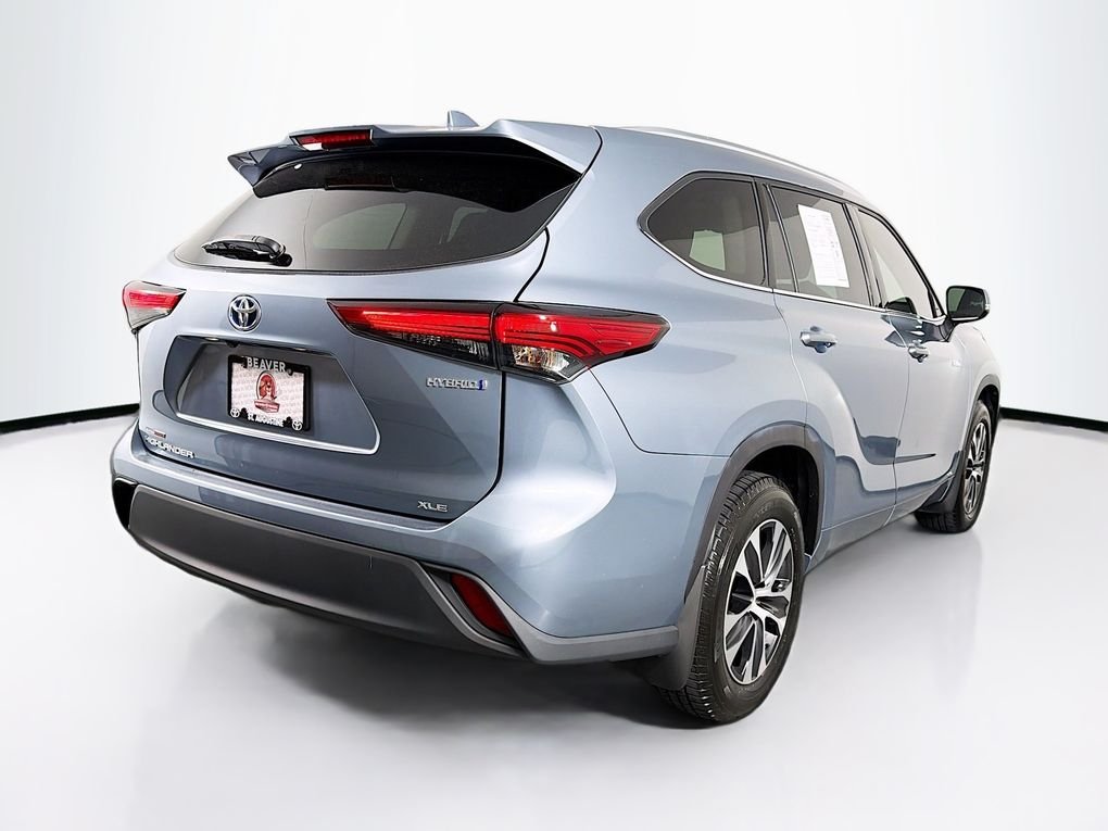 Used 2021  Toyota XLE image 10