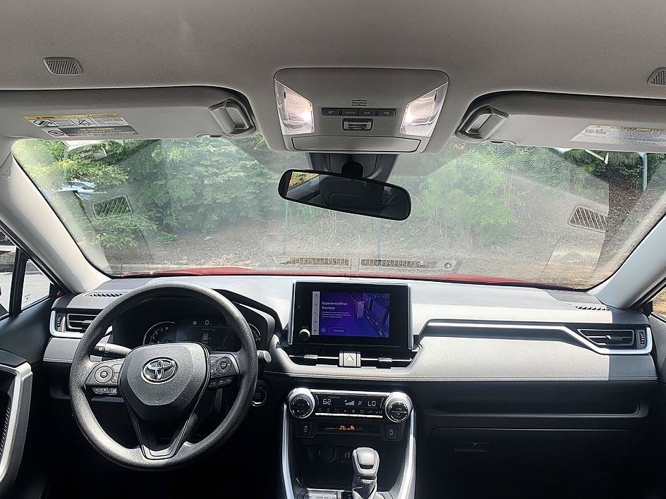 Used 2025 Ruby Flare Pearl Toyota XLE image 18