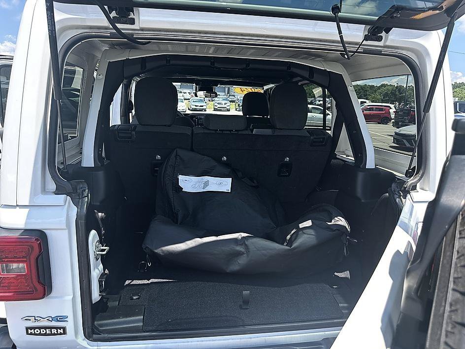 Used 2024 Bright White Clearcoat Jeep Sahara image 15