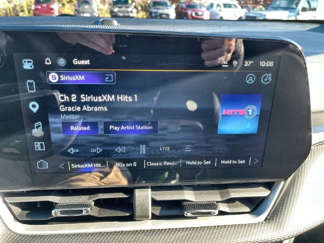 2027 Chevrolet Equinox photo 20 of 41