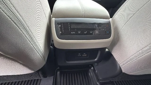 2024 Nissan Pathfinder SV - Photo 25