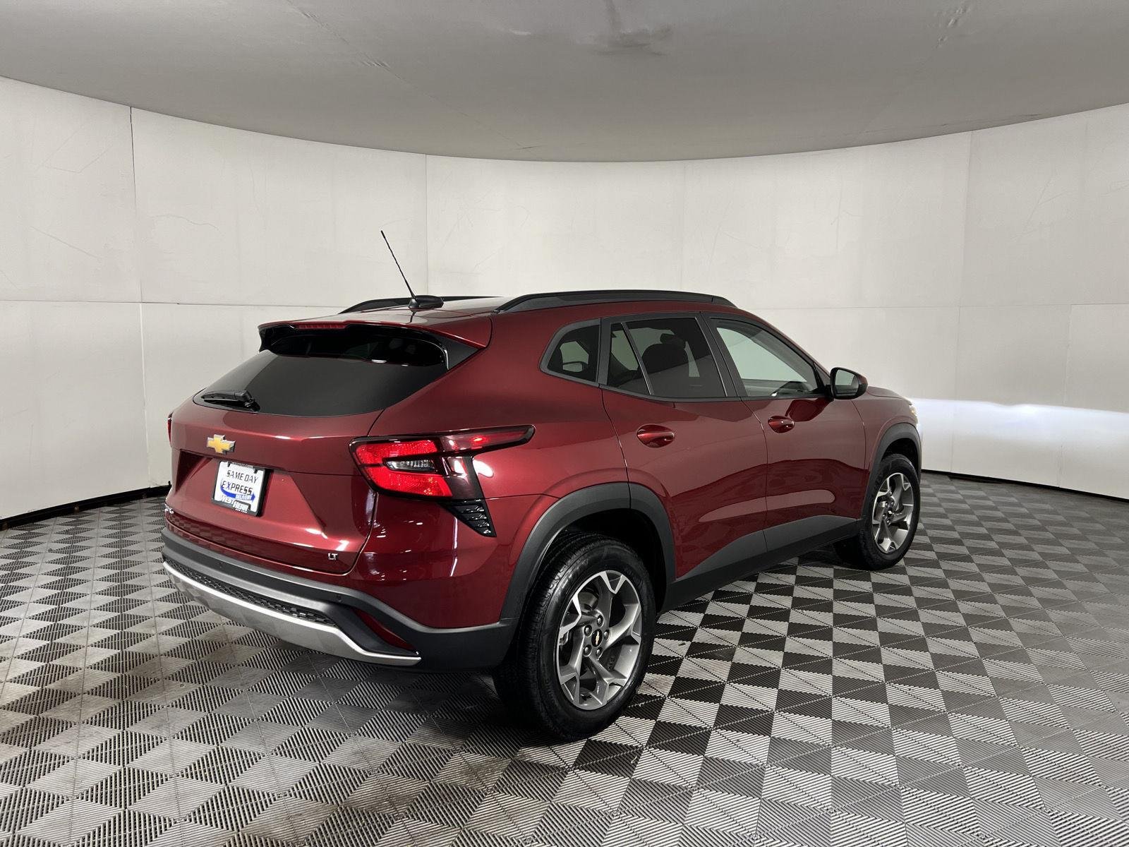 Used 2024 Crimson Metallic Chevrolet LT image 9