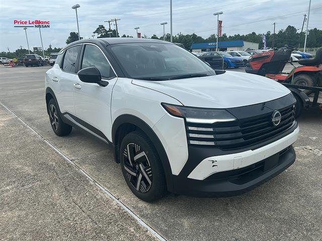 Used 2025 Aspen White/Super Black Nissan SV image 1