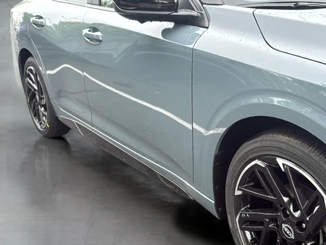 New 2026 Atlantic Gray Metallic / Super Black Two-tone Nissan SR image 27