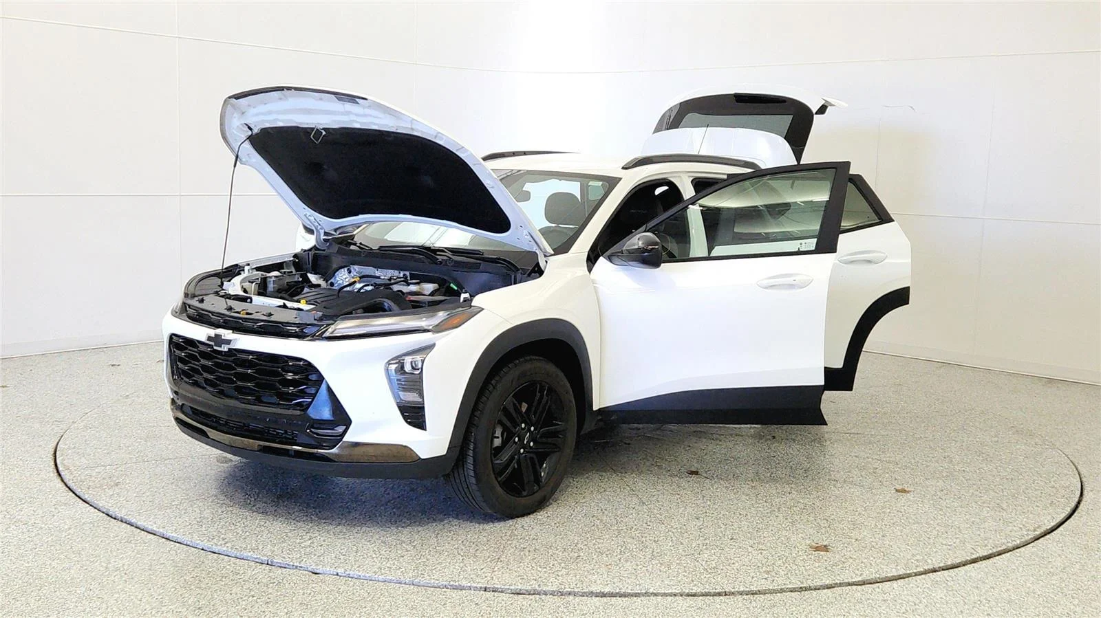 Used 2025 Summit White Chevrolet ACTIV image 10