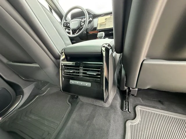 Certified Used 2026 White Land Rover Dynamic SE image 17