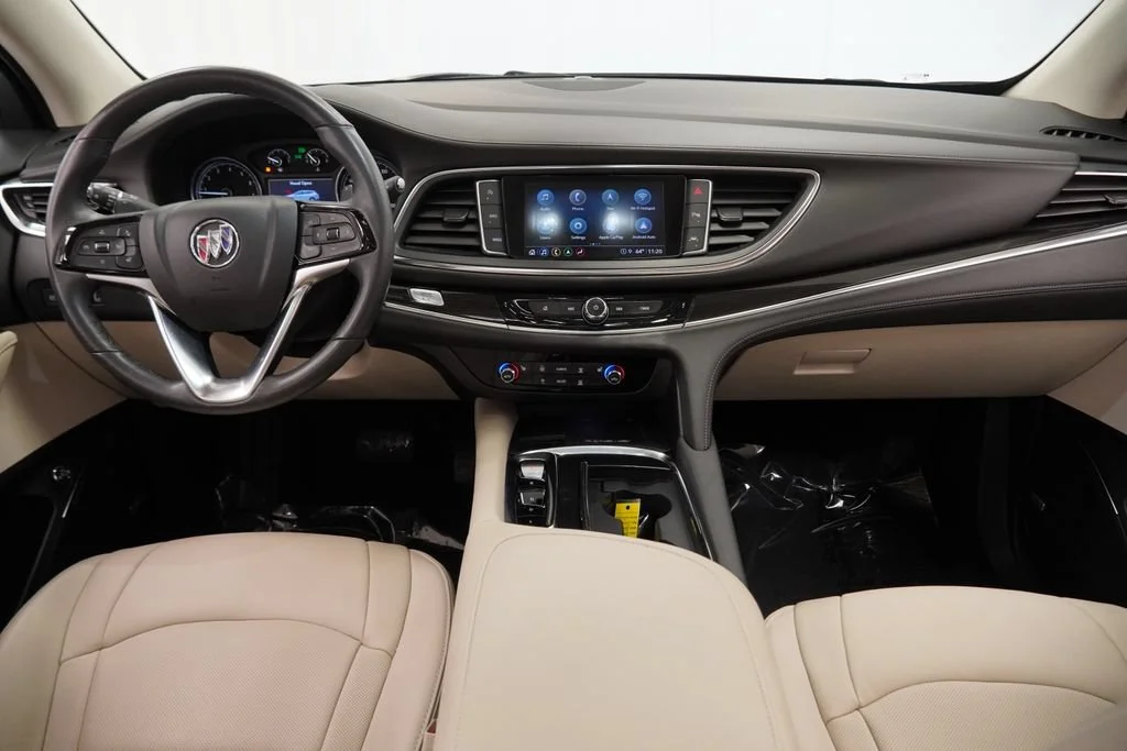 Used 2023 Summit White Buick Essence image 8