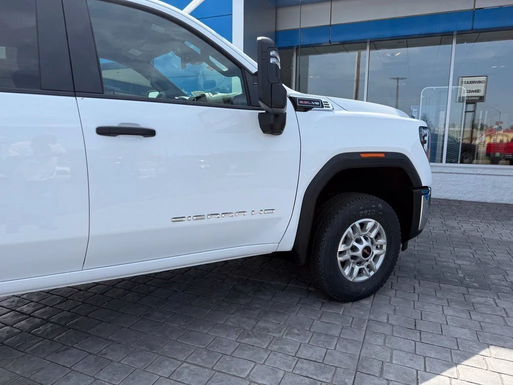 New 2026 Summit White GMC Pro image 14