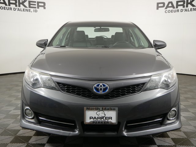 Used 2014 Magnetic Gray Metallic Toyota SE image 3
