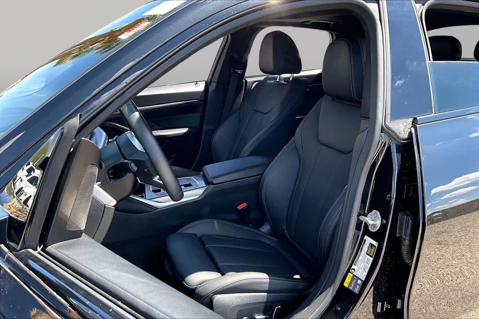 Used 2025 Black Sapphire Metallic BMW M50 image 7