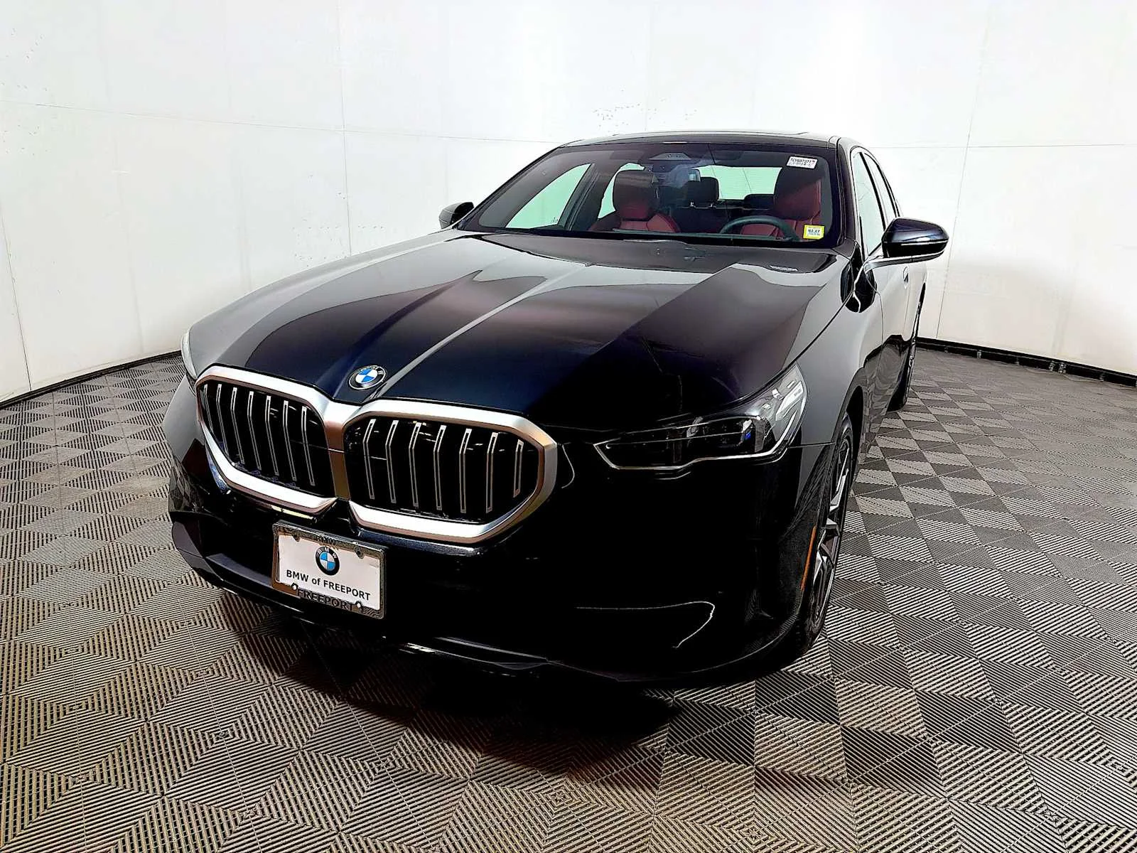 Used 2026 Black Sapphire Metallic BMW 530i xDrive image 3