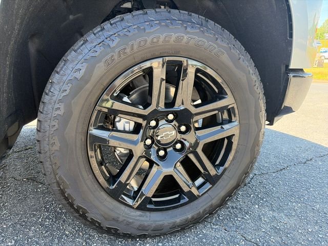 Used 2025 Gray Chevrolet LT Trail Boss image 12