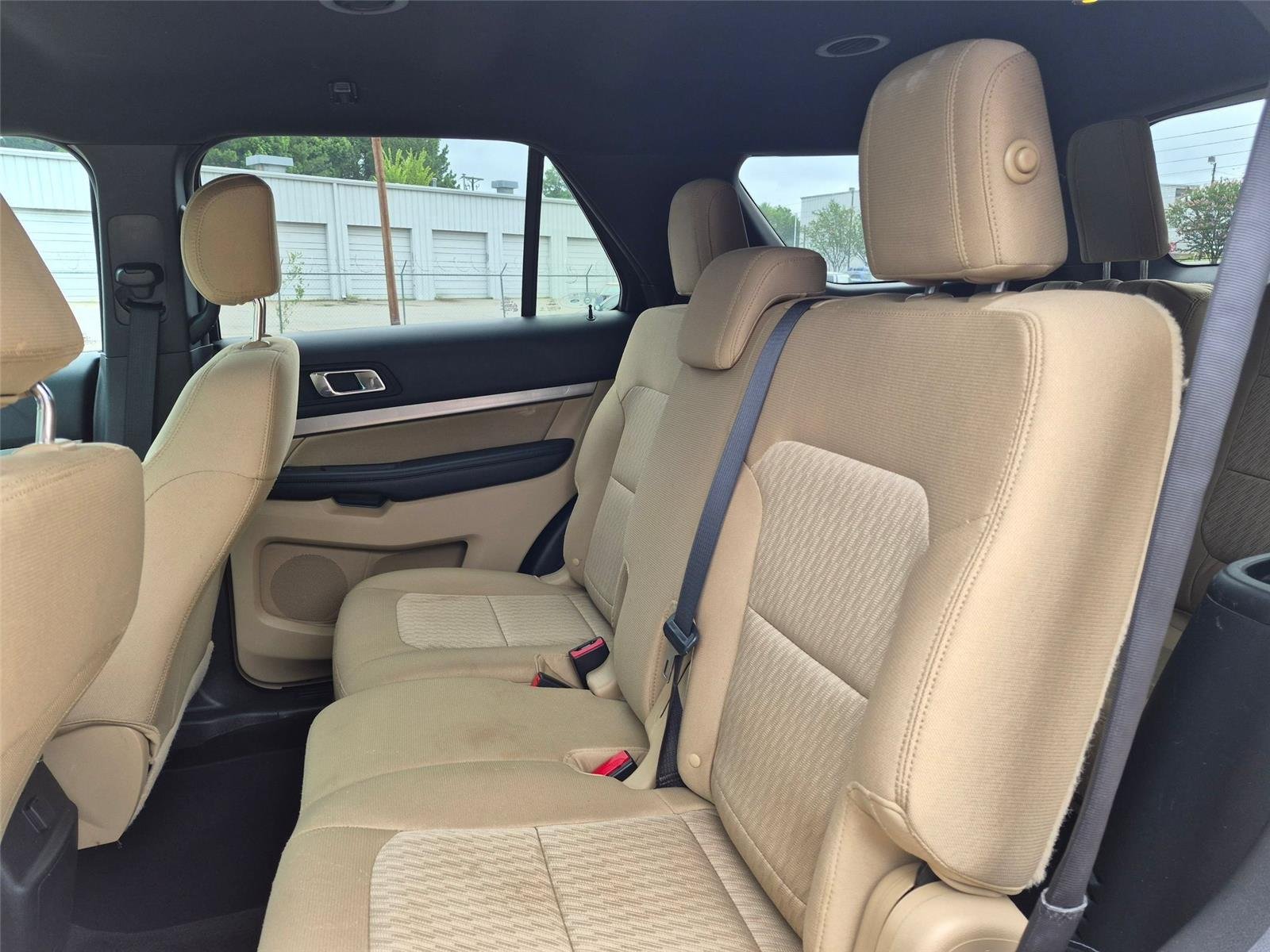 Used 2016 Ruby Red Metallic Tinted Clearcoat Ford Base image 25