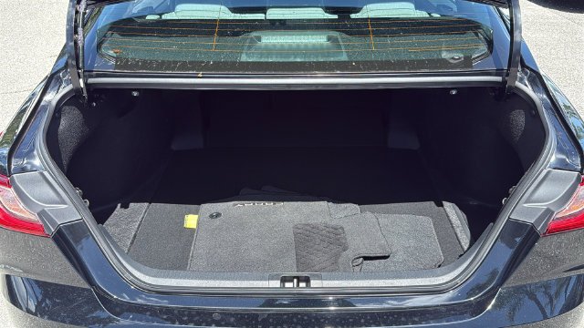 Used 2025 Midnight Black Metallic Toyota LE image 9