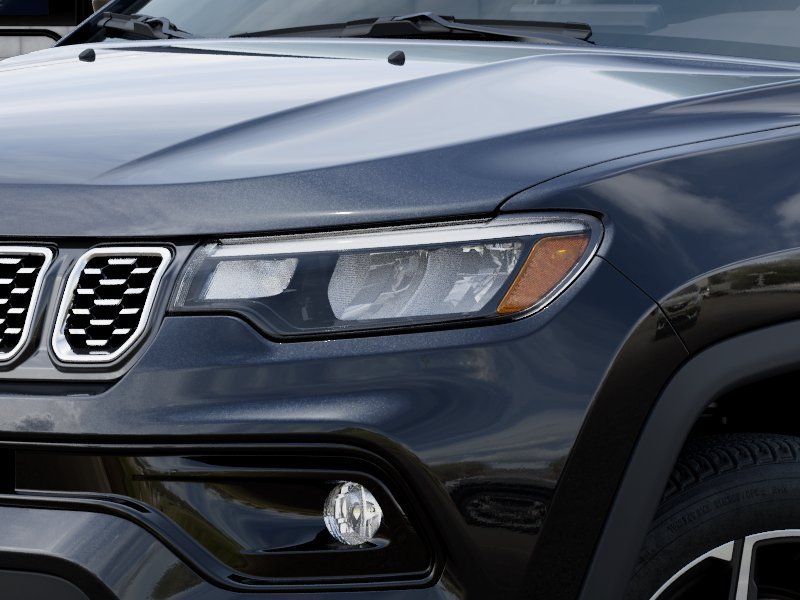 New 2026 Diamond Black Crystal Pearl-Coat Exterior Paint Jeep Limited image 6