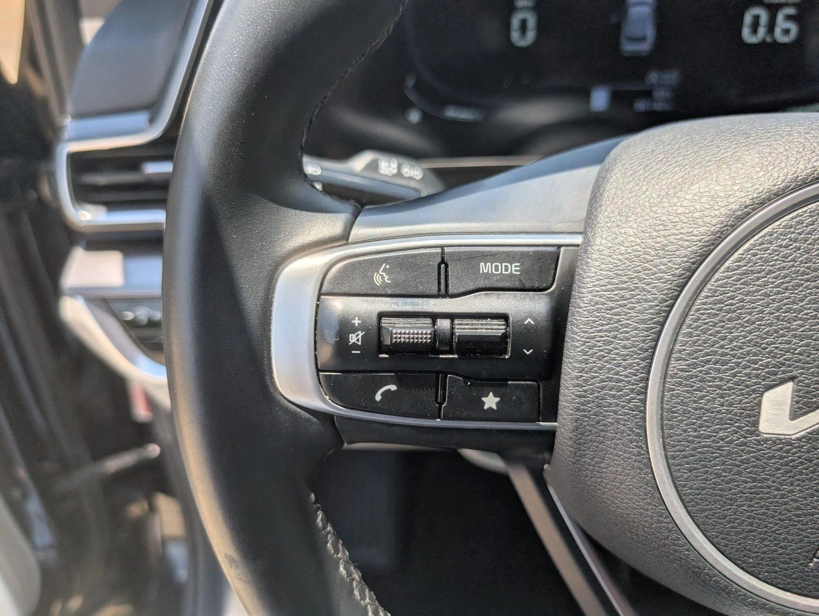 Used 2023 Ebony Black Kia EX image 31