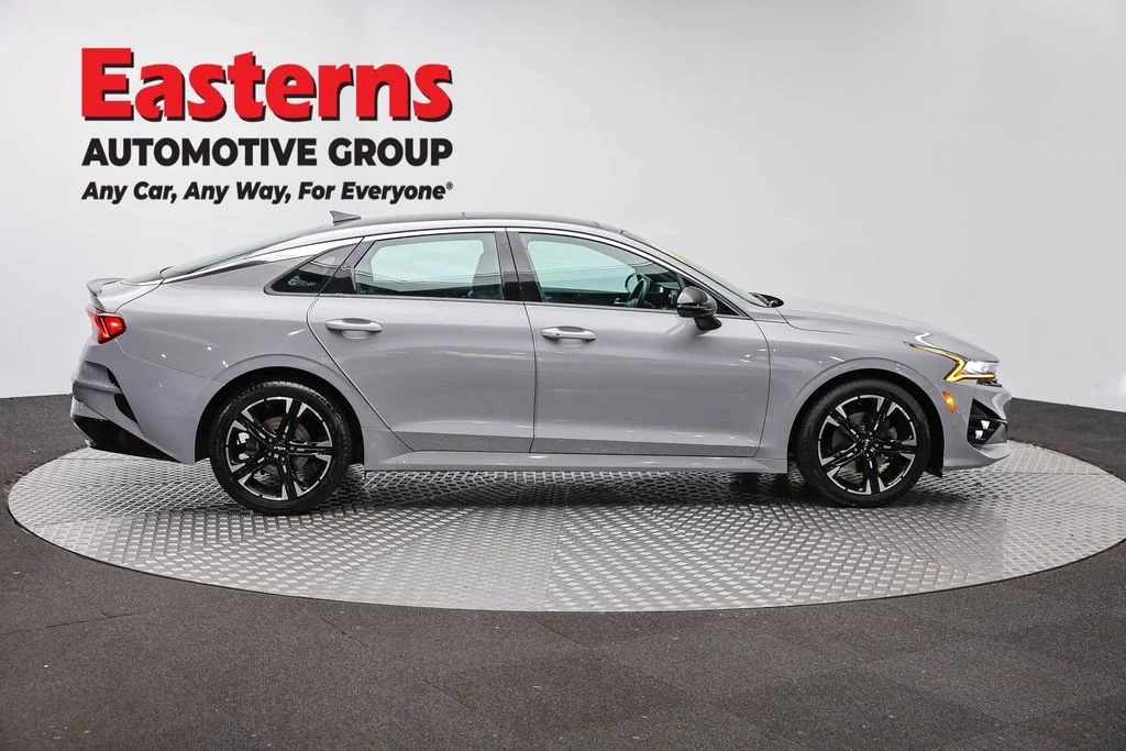 Used 2022 Gray Kia GT-Line image 4