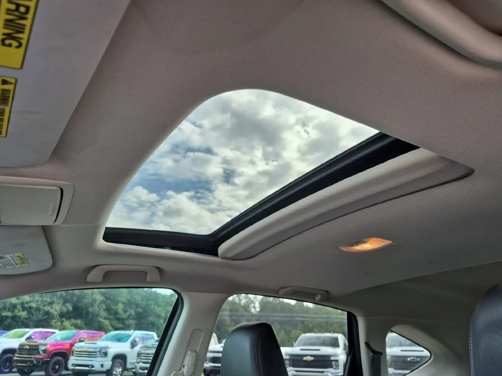 Used 2016 Black Honda Touring image 19