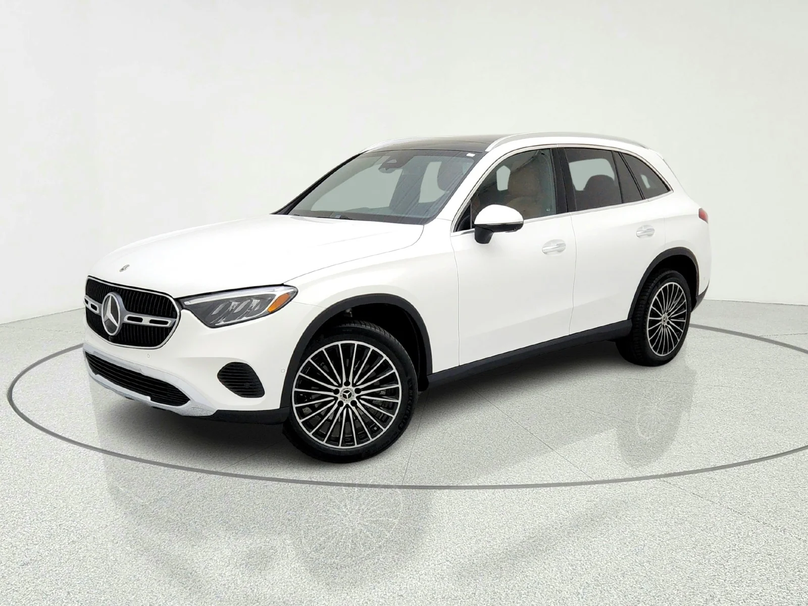 2026 Mercedes-Benz GLC GLC 300's photo
