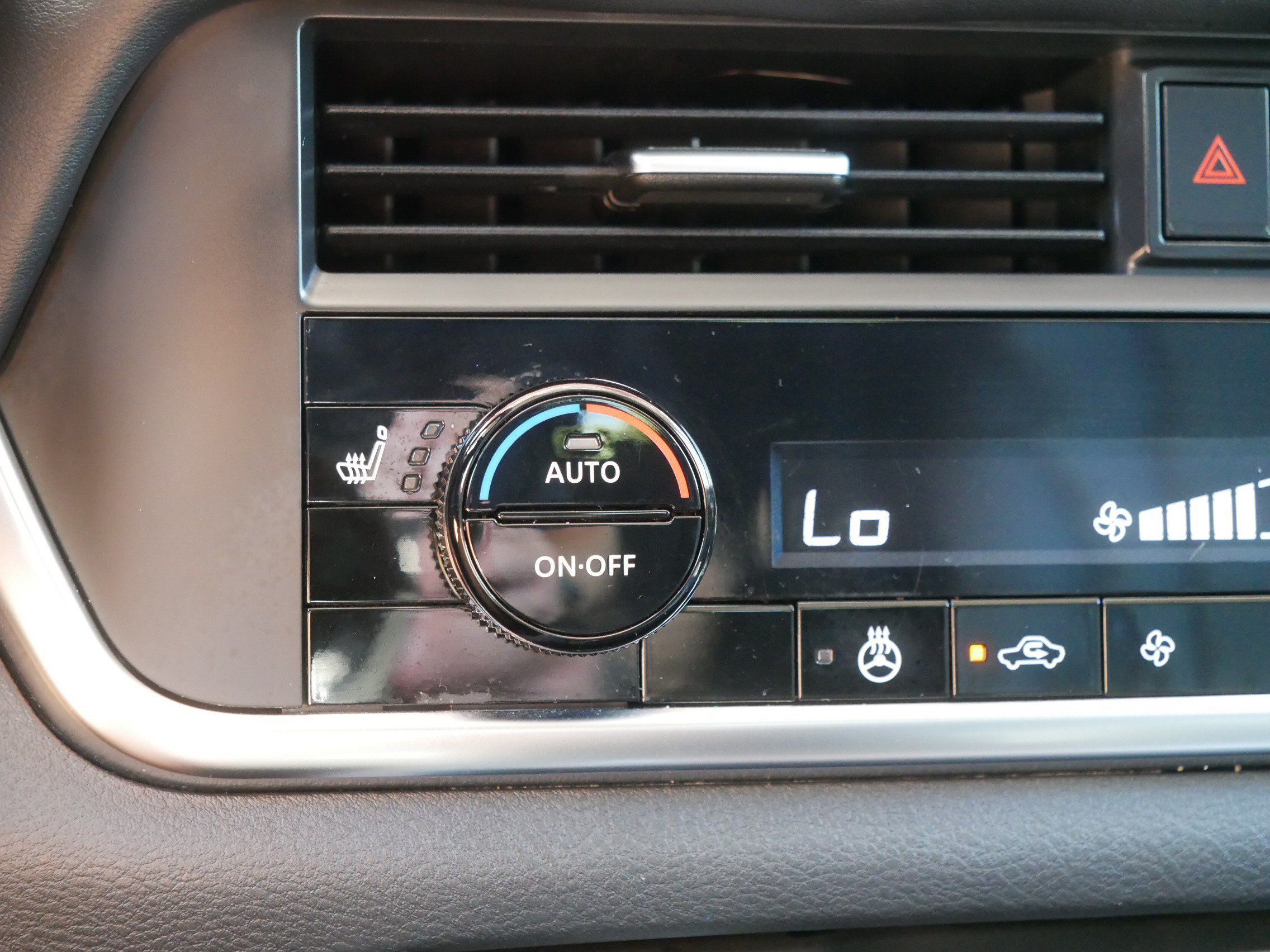 Certified Used 2023 Scarlet Ember Tintcoat Nissan SV image 34