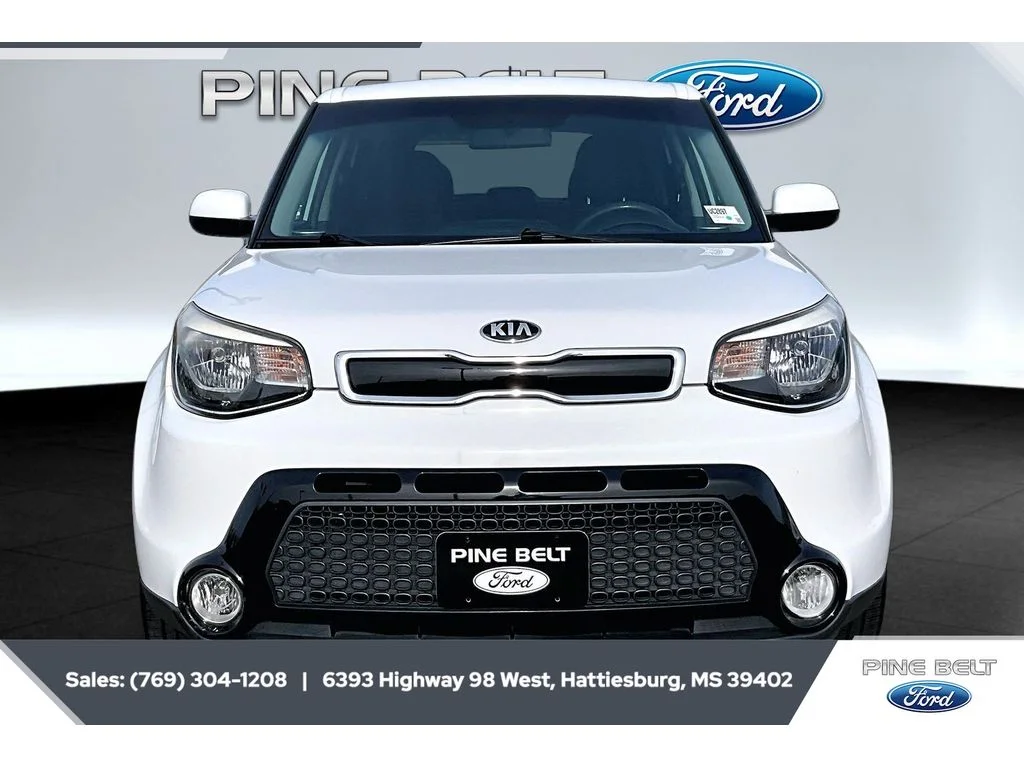 Used 2016 Clear White Kia + image 3