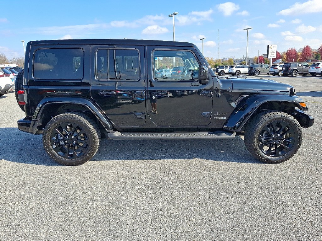 Used 2020 Black Jeep Unlimited Sahara High Altitude image 8