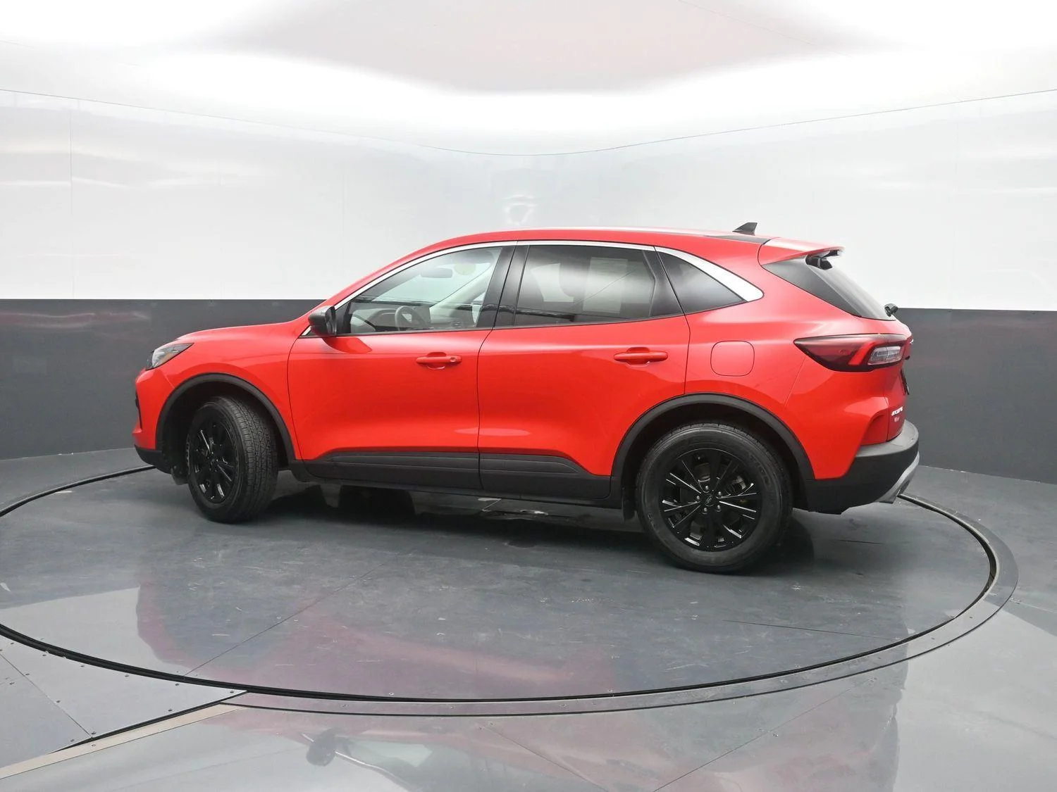 Used 2024 Race Red Ford Active image 36