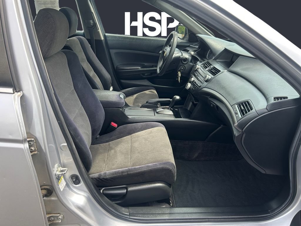 Used 2008 Alabaster Silver Metallic Honda LX image 15