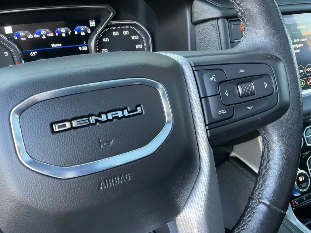 Used 2021 DARK SKY METALLIC GMC Denali image 25