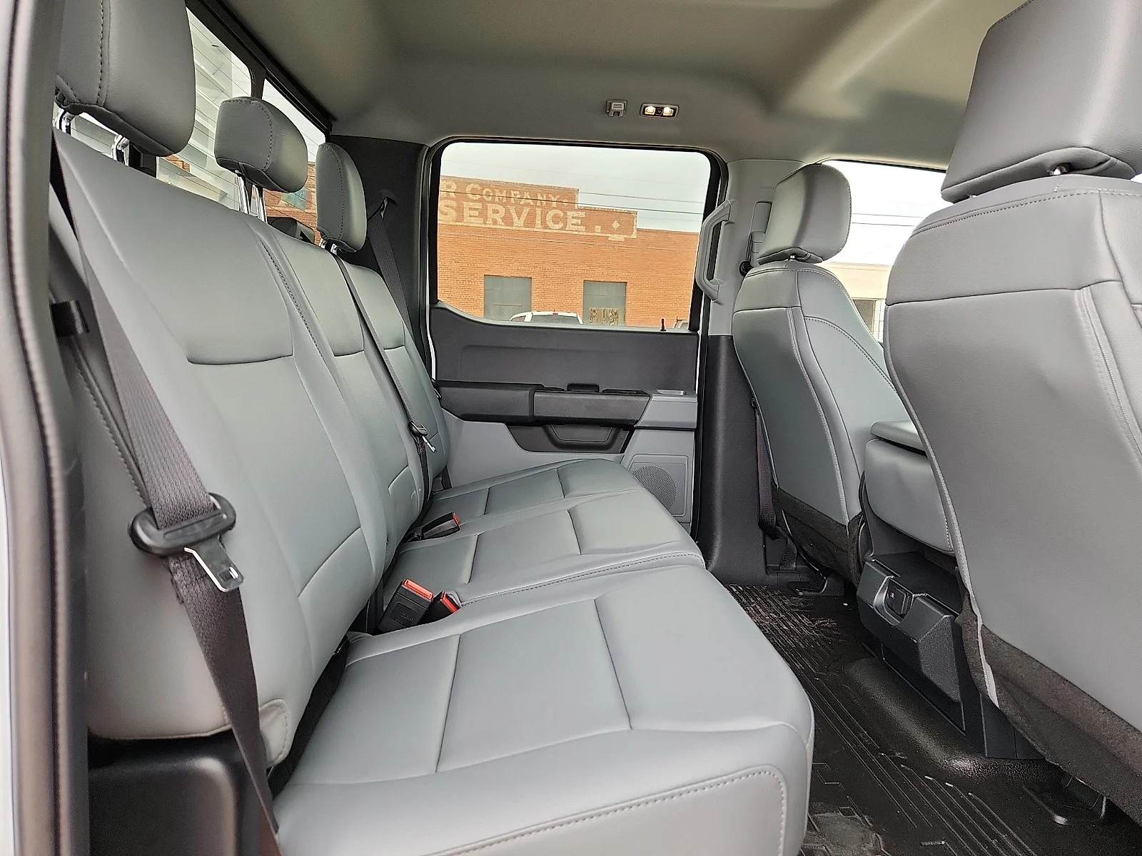 New 2026 Oxford White Ford F-350® XL image 19