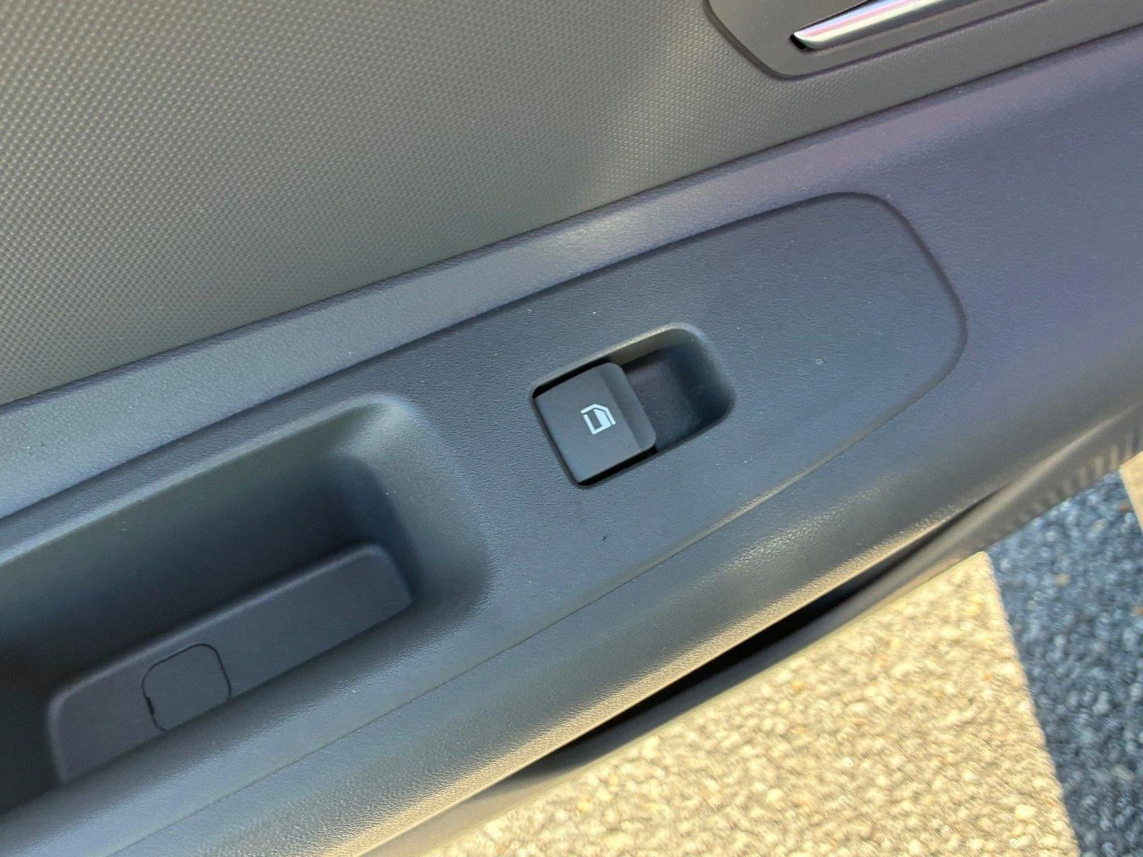 Used 2024 Ecotronic Gray Hyundai SE image 22