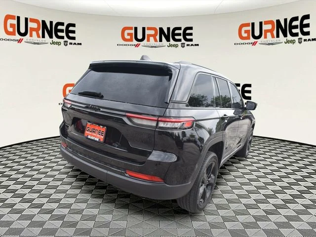 Used 2023 Black Jeep Altitude X image 3
