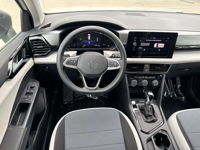 New 2026 Black Volkswagen 1.5T S image 8