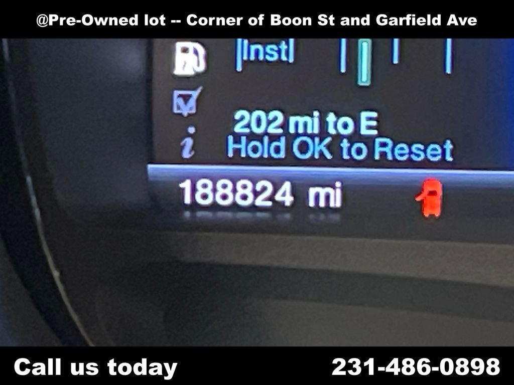 Used 2013  Ford SEL image 22