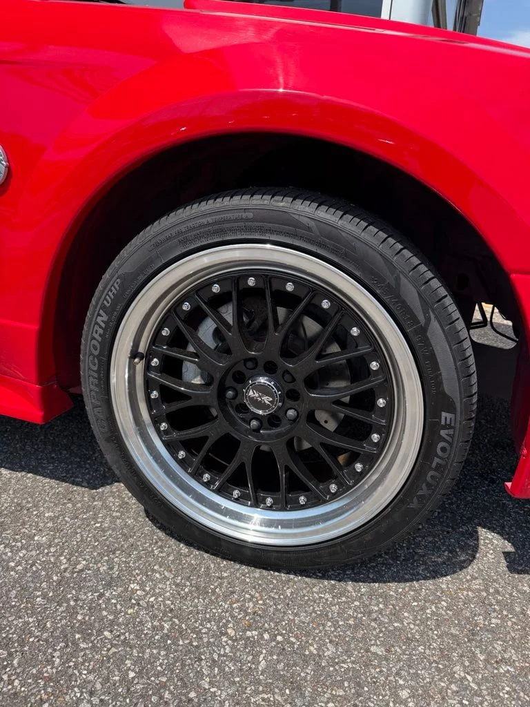 Used 2004 Red Ford GT image 15