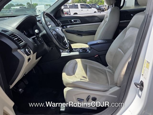 Used 2018 White Ford XLT image 5