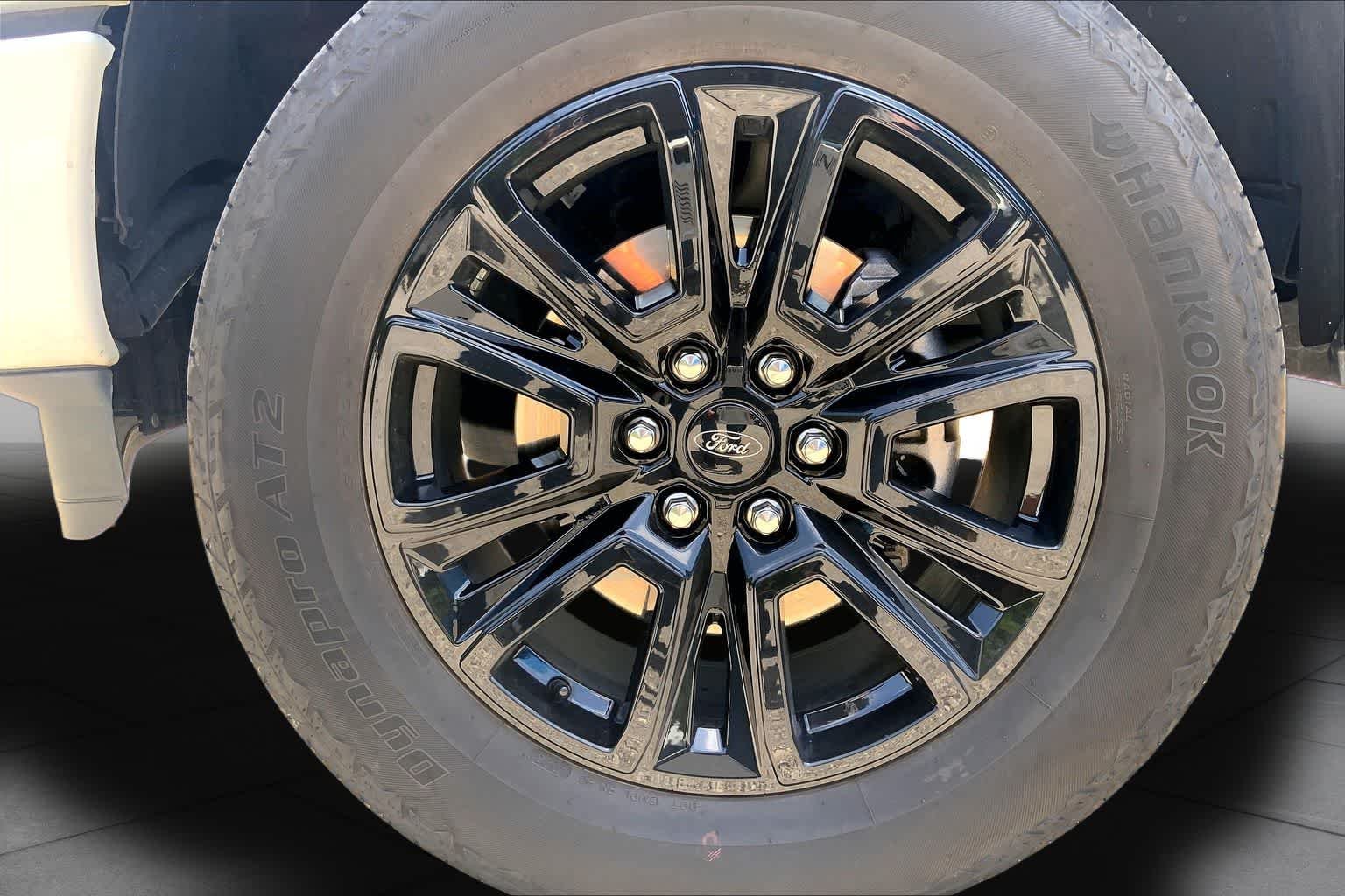 Used 2024 Star White Metallic Tri-Coat Ford Platinum image 11