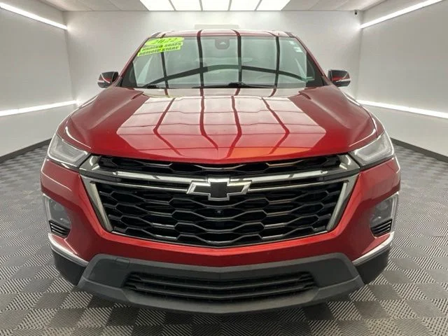 Used 2022 Red Chevrolet Premier image 2