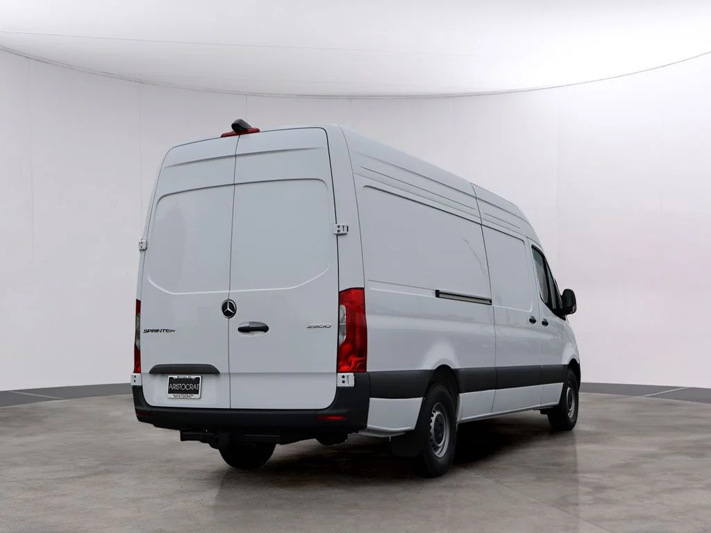 New 2026 Arctic White Mercedes-Benz Cargo 170 WB image 5