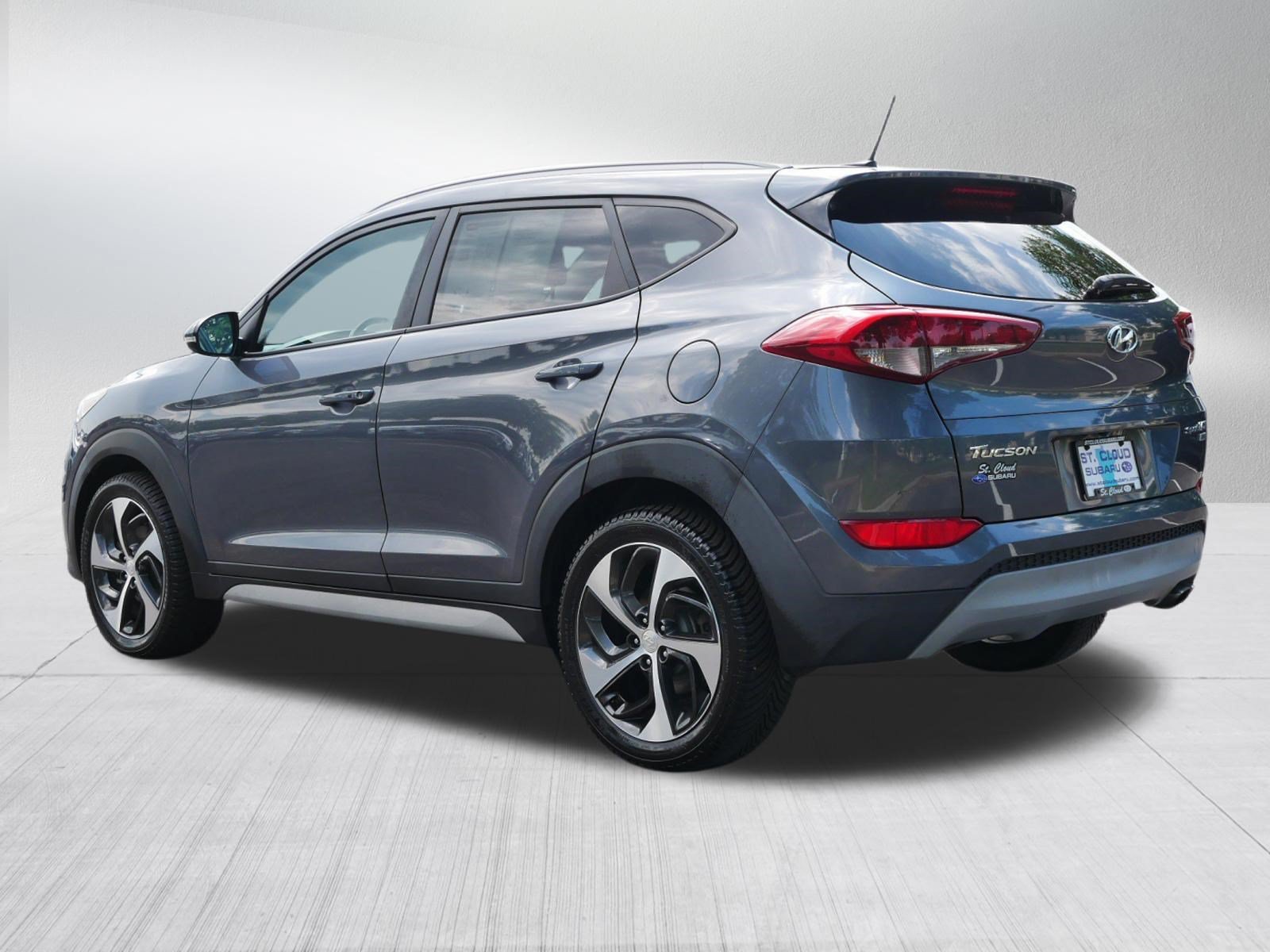 Used 2017 Coliseum Gray Hyundai Sport image 5