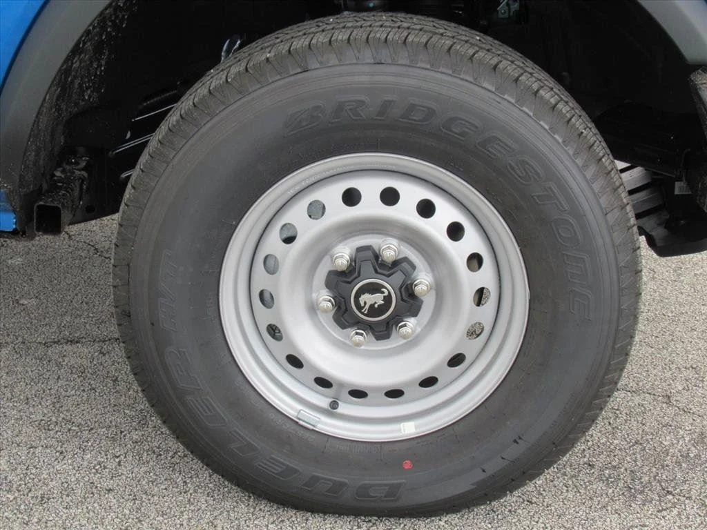 2025 Ford Bronco 4-Door Base - Photo 7