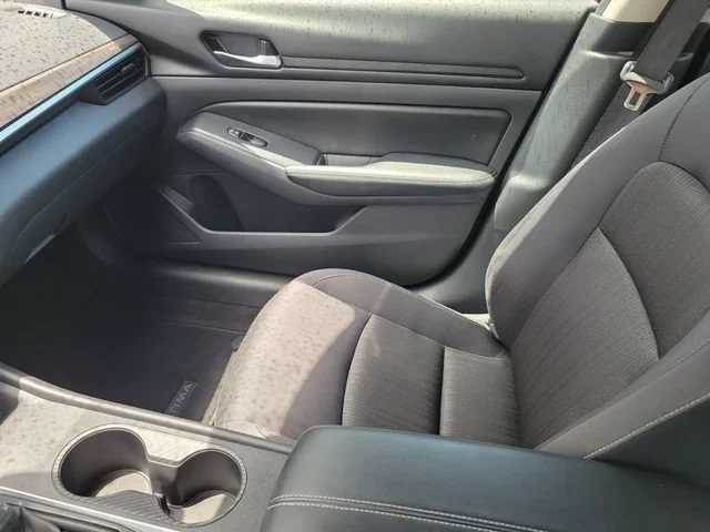 2025 Nissan Altima SV - Photo 33