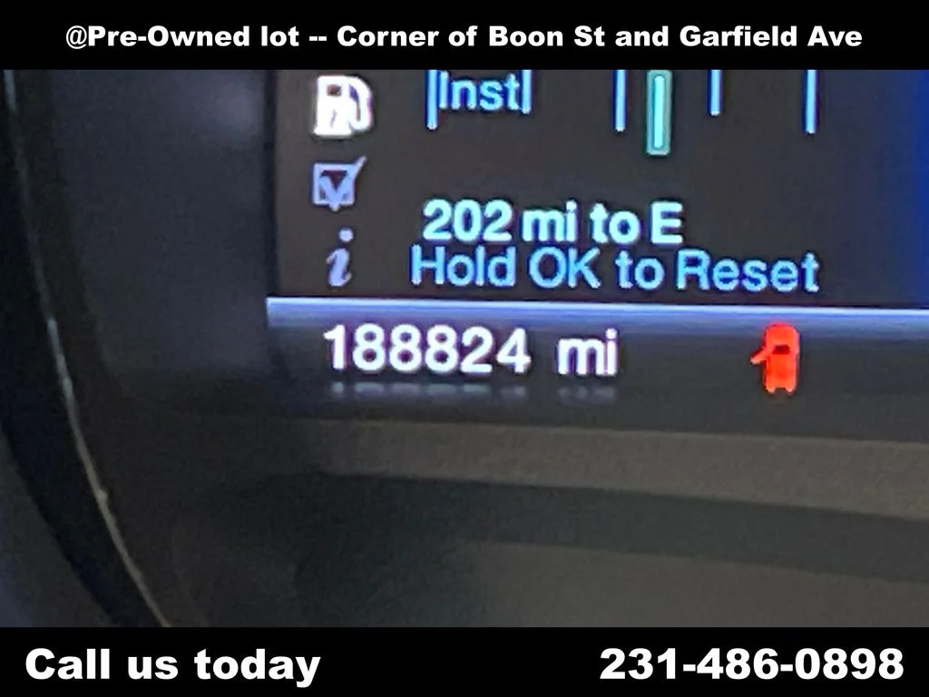 Used 2013  Ford SEL image 22