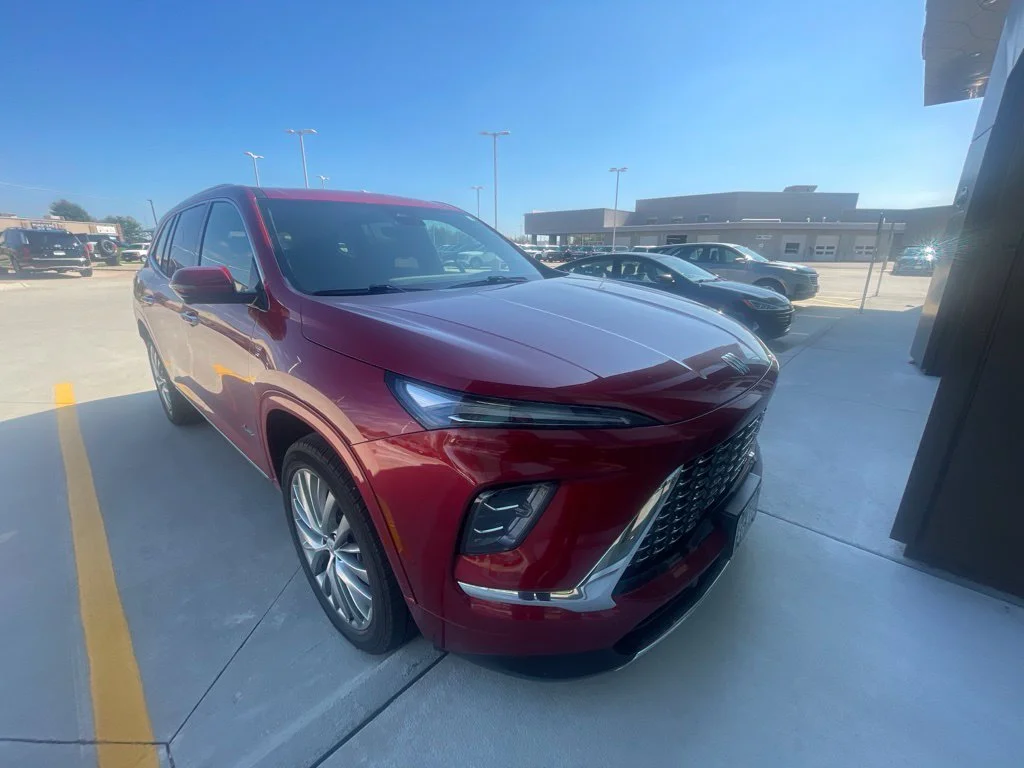 Used 2026 Red Buick Avenir image 2