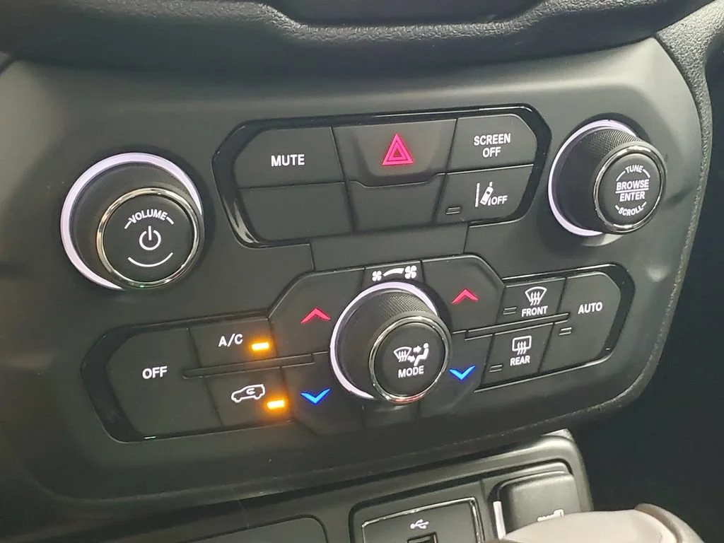 2023 Jeep Renegade Latitude - Photo 16