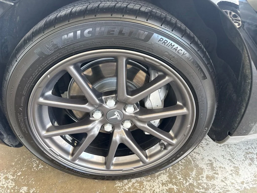 Used 2019 Black Tesla  image 10